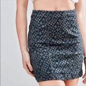 Free People Denim Mini Skirt Blue Size 4 Straight Stretch Short Geometric Print